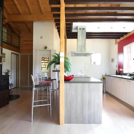 Karrikaburia Tatil Evi *